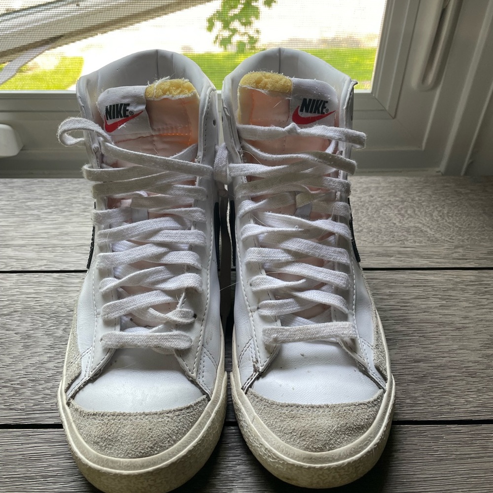 Nike blazers hi women’s size 7.5